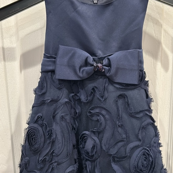 Dorissa navy dress - Picture 2 of 4